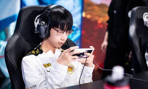 狼队小胖最新爆料新闻,揭秘球队内部最新动态 第1张 狼队小胖最新爆料新闻,揭秘球队内部最新动态 第1张